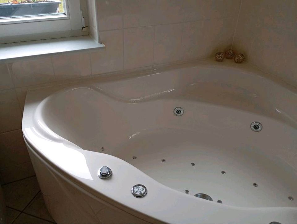 Whirlpool Badewanne in Havelberg