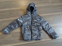 Steppjacke grau glänzend Gr. 128 Niedersachsen - Dörverden Vorschau