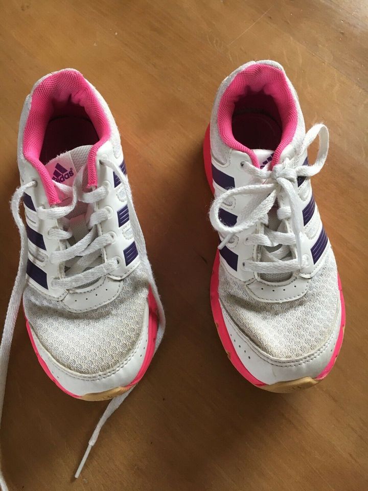 Turnschuhe Adidas 32 weiß rosa in Bilshausen