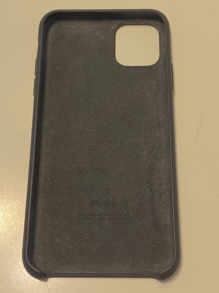 Original Apple Hülle Leather Care für iPhone 11 Pro max schwarz in Schwarzenbek