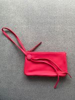 GAP Clutch & Schultertasche pink Leder Bayern - Allersberg Vorschau