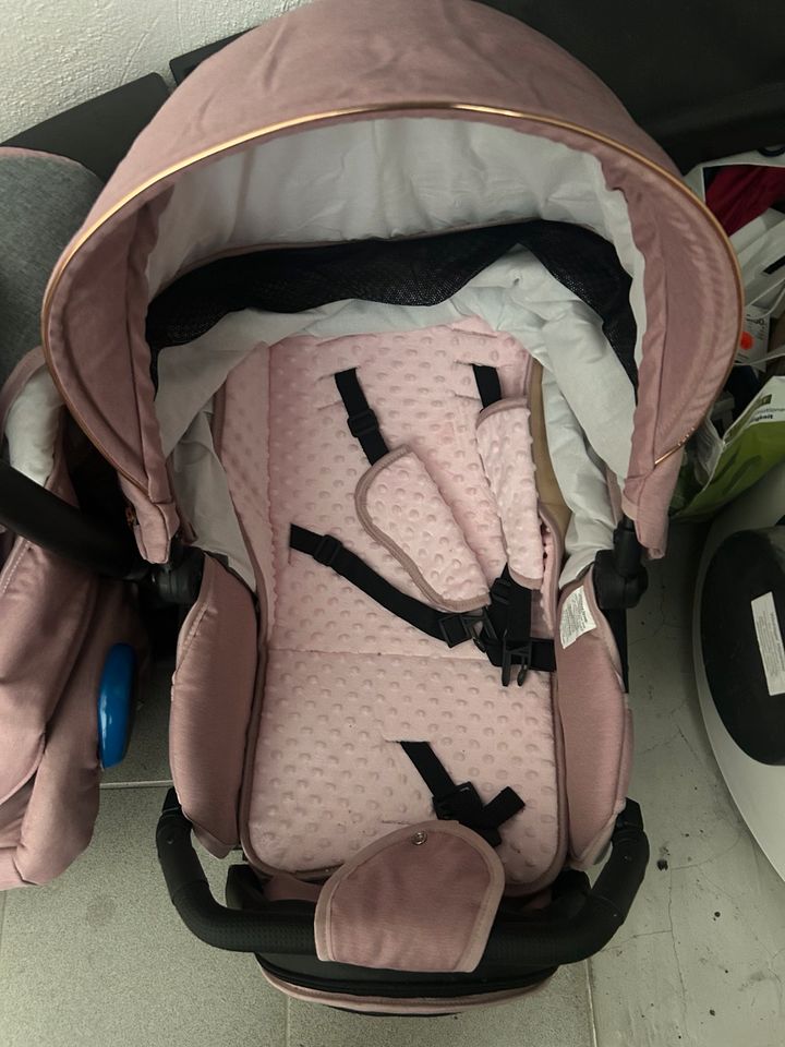 Verkaufe wunderschönen Kinderwagen in rosa! in Merseburg