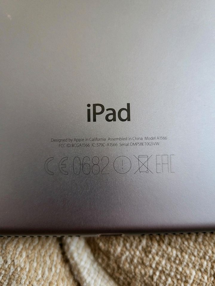 Apple iPad Air 2 Wi-Fi 64GB Grau MGKL2FD/A in Freystadt