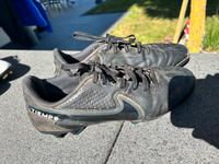 Nike Fußballschuhe 40 Hessen - Stadtallendorf Vorschau