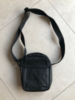 Tasche Handtasche Umhängetasche Schultertasche schwarz *NEU* Nordrhein-Westfalen - Neukirchen-Vluyn Vorschau