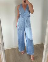 Zara Jumpsuit Satin blau hellblau Größe M Baden-Württemberg - Schorndorf Vorschau