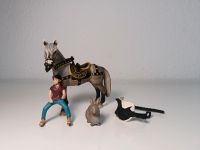 Schleich Pferd mit Damensattel, Ponyreiter, Kaninchen, Sattel Berlin - Reinickendorf Vorschau