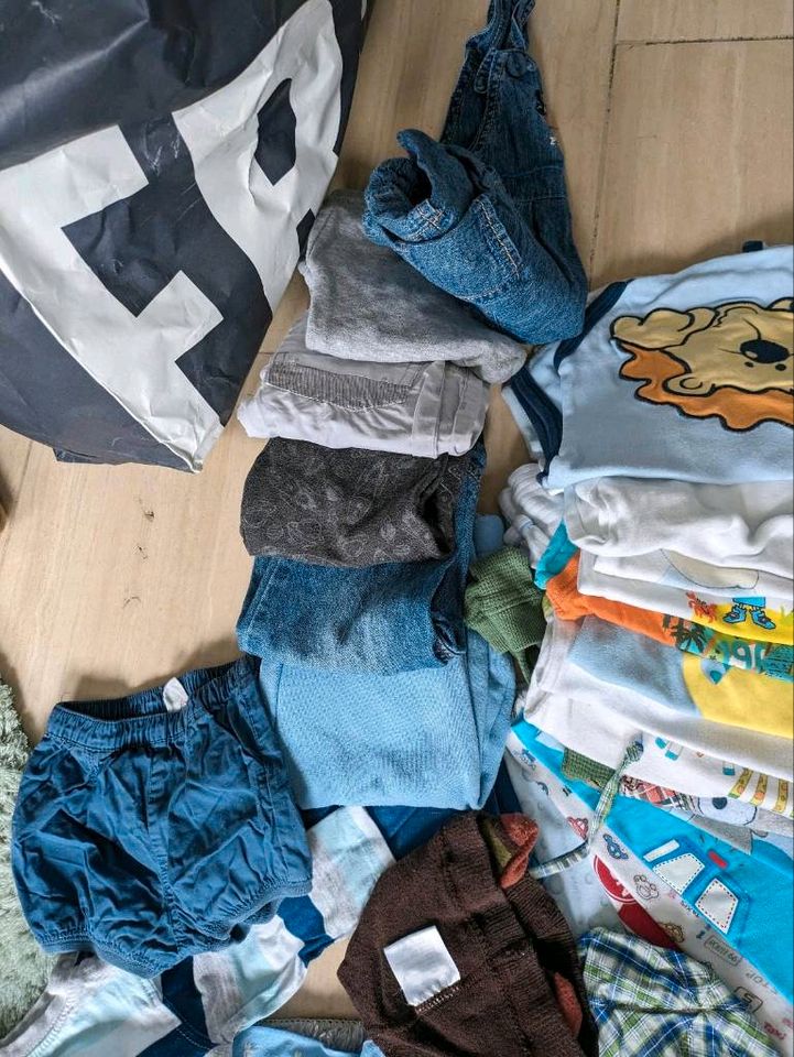 Erstausstattung Baby Kleidungspaket 50-74, Body, Strampler, Hose in Mitterteich