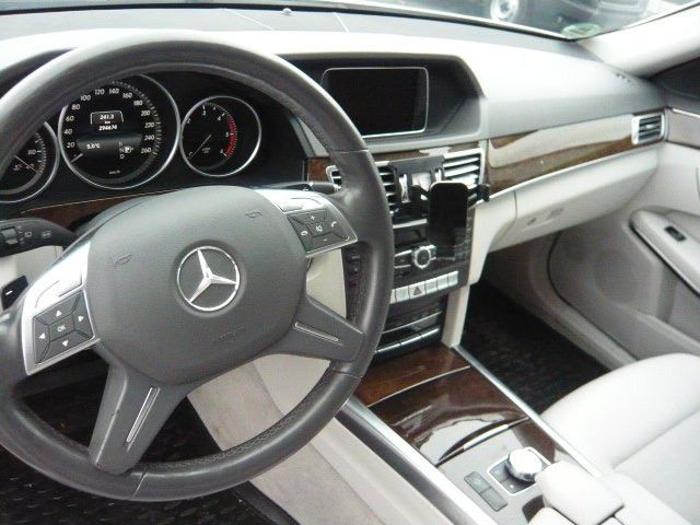 Mercedes-Benz E 250 T  4MATIC ELEGANCE Autom. in Kassel