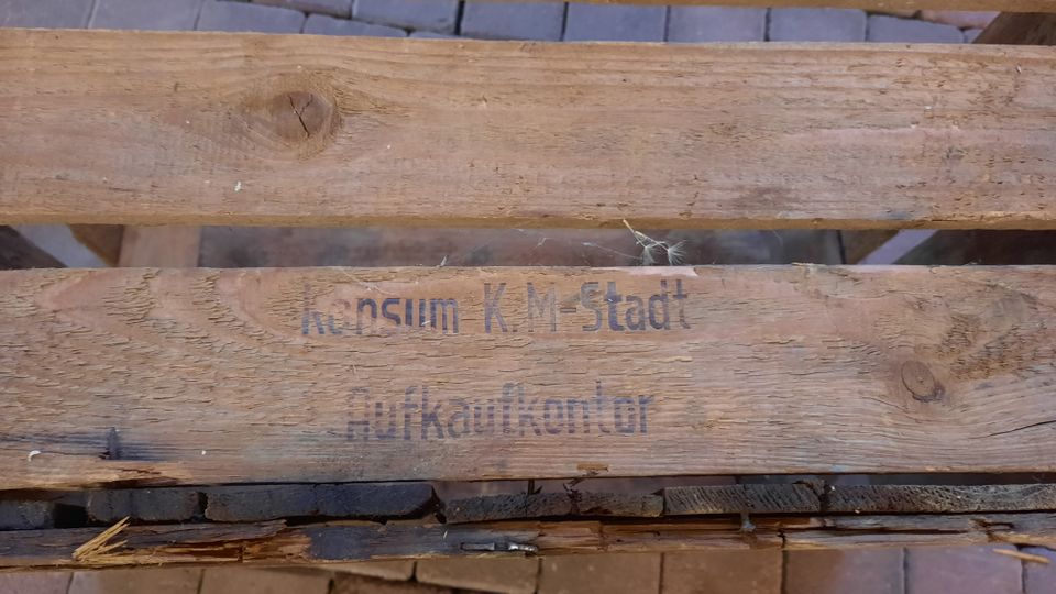 DDR HOLZ KISTE HOLZKISTE BOX VEB KONSUM KARL MARX STADT RAR OSSI in Erlau