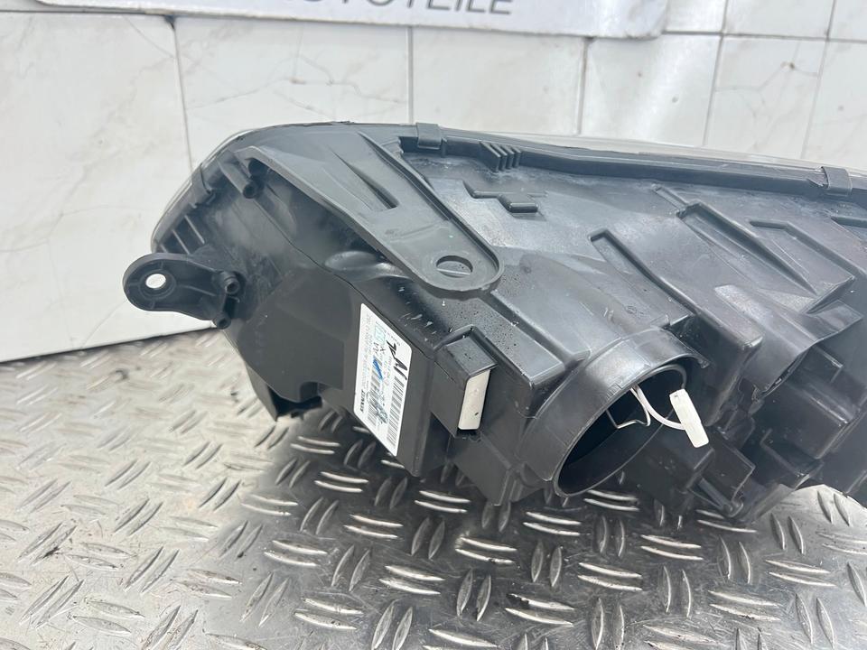 Scheinwerfer rechts Dacia Duster ab 2017 bj Halogen 260101133R in Remscheid