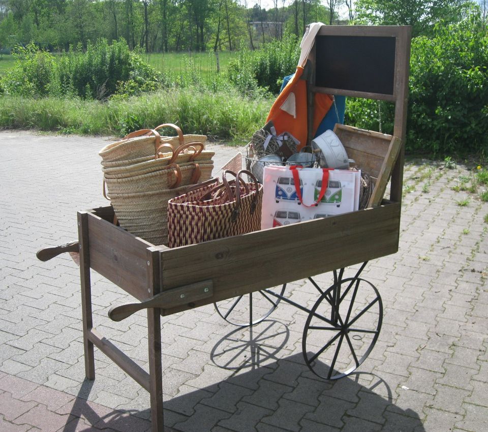 Präsentationswagen Schubkarre Flohmarkt Garten Geschäft Gastro in Grasberg