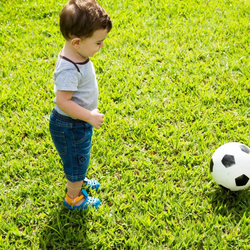 Ballgewöhnung Fußball für Kinder in Hamburg