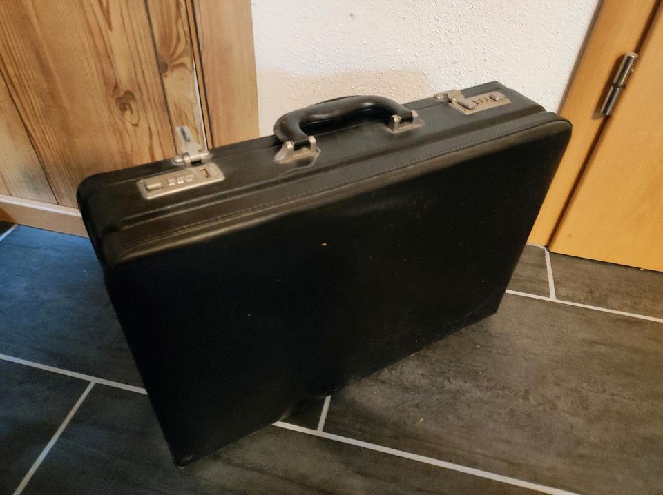 Schicker alter Lederaktenkoffer in Höchstadt