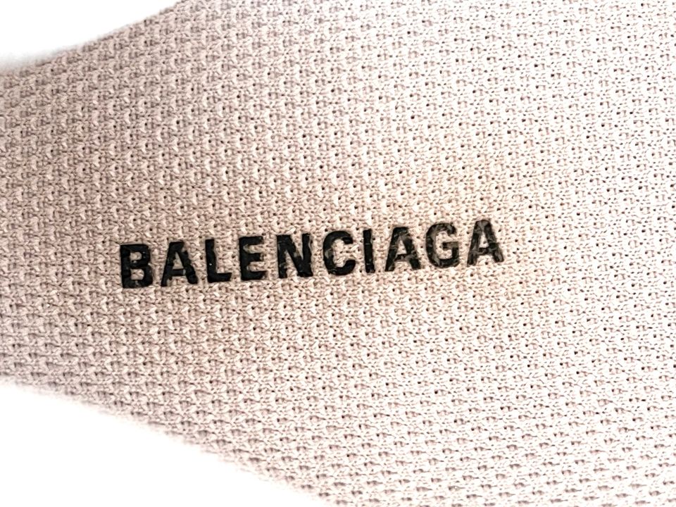 Balenciaga Triple S Sneaker, Weiß, Rosa, Hellblau -wie Neu- in Darmstadt