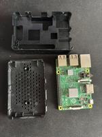 Raspberry Pi 2 B mit SD-Karte und Gehäuse Sachsen-Anhalt - Magdeburg Vorschau