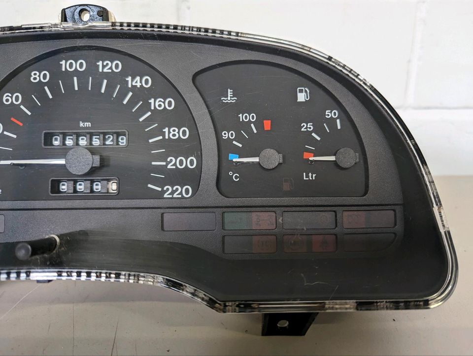 Opel GM Astra F Kombiinstrument Tacho Analog 58.529 in Delmenhorst