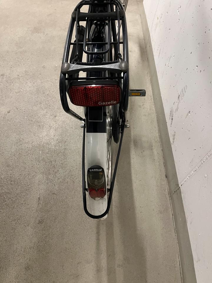 Fahrrad Gazelle Primeur 7 Gang 28 Zoll Damenrad Cityrad Unisex in Neuss