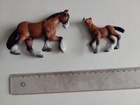 2 Pferde braun ca. 10 cm + 6 cm - KINDERTOYZ - wie neu Bayern - Sondheim v.d.Rhön Vorschau