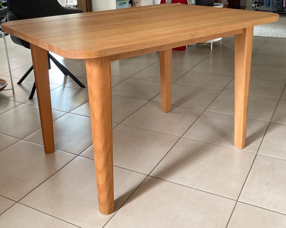 Buche-Massivholz-Tisch von Möbelum - Neuwertig - 120 x 90 cm - in Trebur