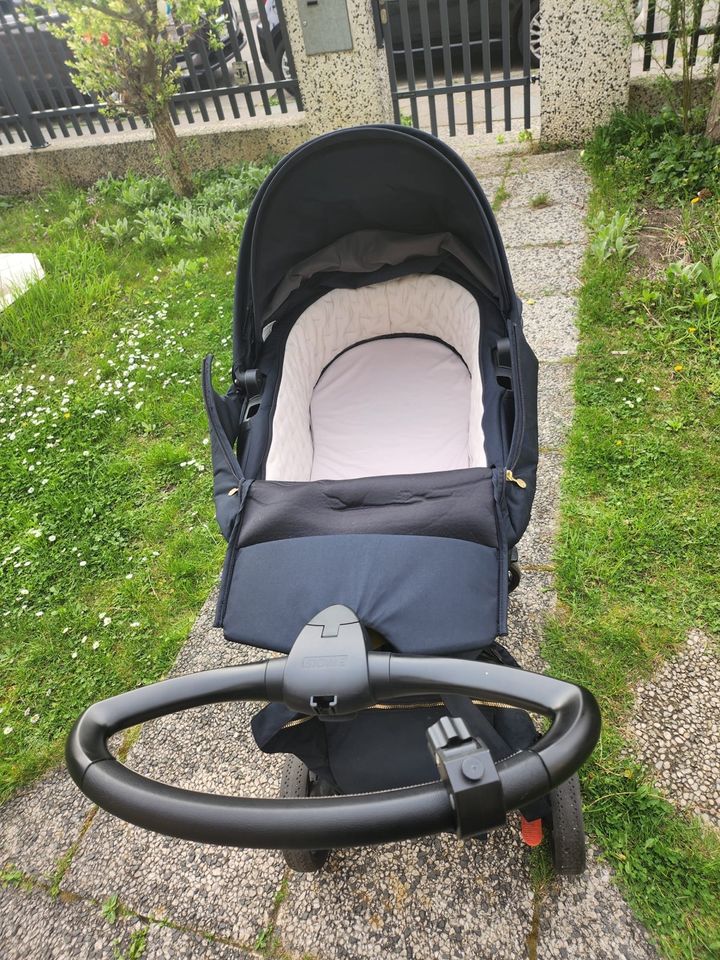 Stokke Kinderwagen und Maxi Cosi und Zubehör wie NEU in Berlin