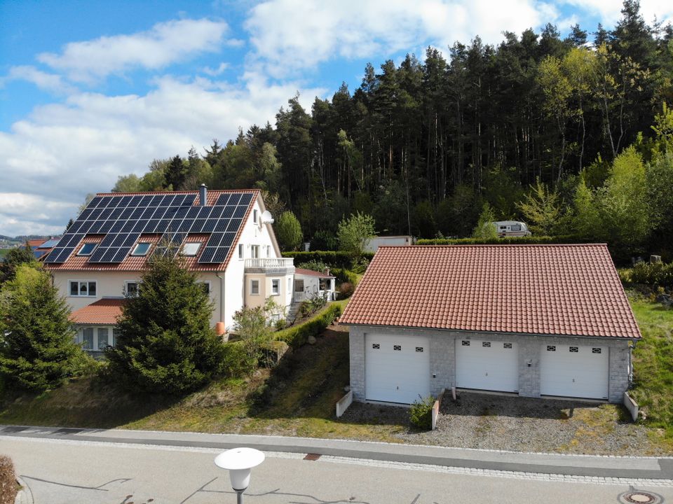 Geräumiges Zweifamilienhaus mit Einliegerwohnung und ausbaufähigem Dachgeschoss in Gleiritsch in Tännesberg