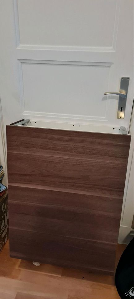 IKEA Voxtorp Nussbaumnachbildung Schrank mit Front - Seitenplatte in Hamburg