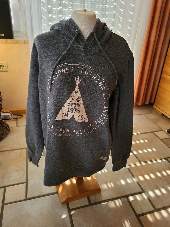 Jack&Jones Pulli Größe S in Wildeck