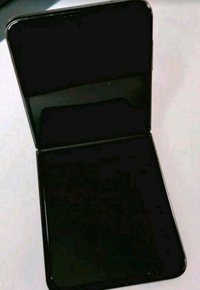 ☎️  Samsung Galaxy Z Flip3 5G 128GB Schwarz Handy Klapphandy in Nürnberg (Mittelfr)