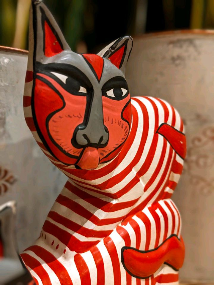 Skulptur / Figur / Holz / Katze / Löwe in Berlin