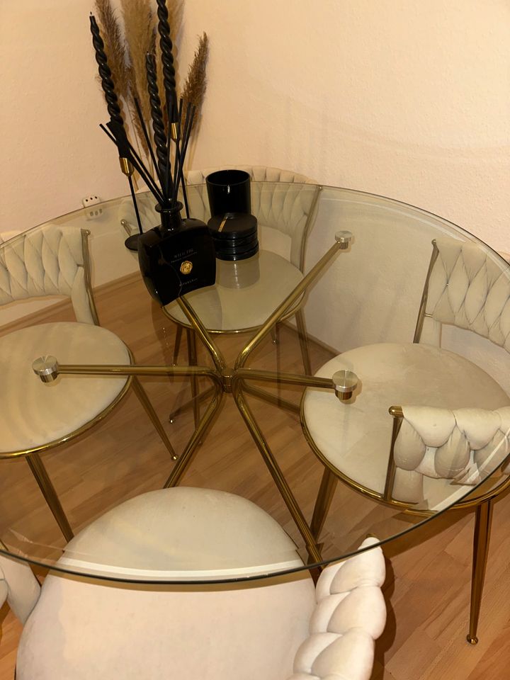 Esstisch rund Glasplatte mit vier samt Stühlen gold beige in Rösrath