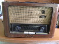 Altes Röhrenradio Grundig 1062 Nordrhein-Westfalen - Kamen Vorschau