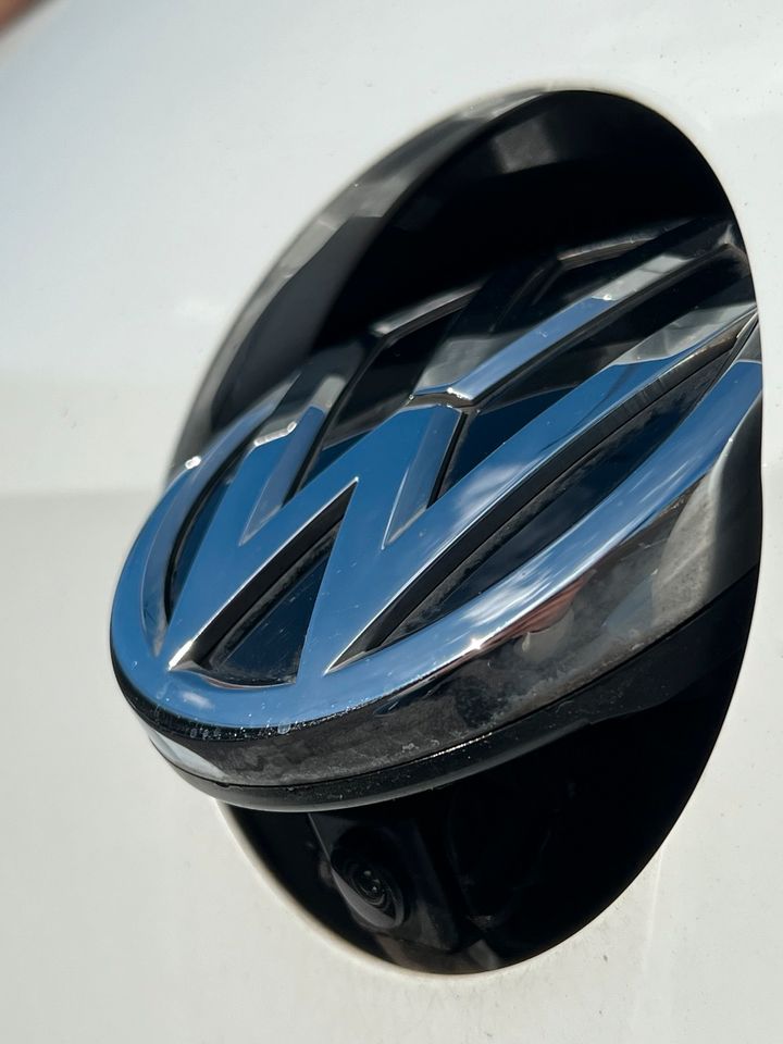 Volkswagen Golf 7 2.0 TDI DSG R-Line IQ-Drive in Köln