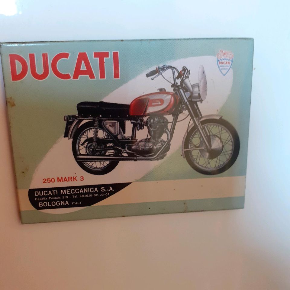Ducati original Magnetschilder in Burgwedel