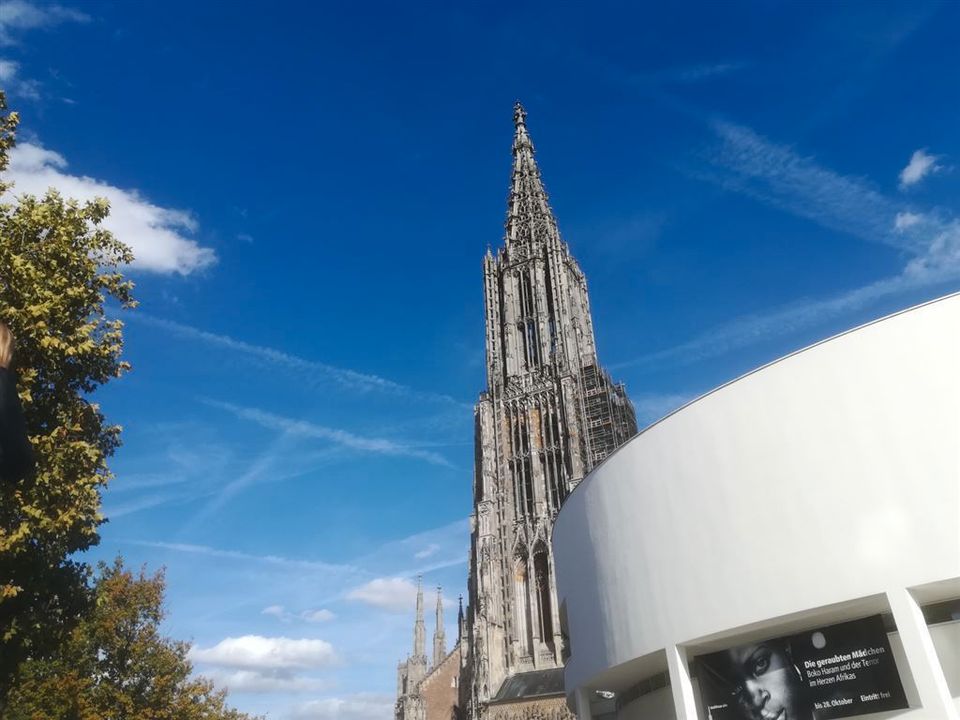 STADTHAUS MIT 6 WOHNEINHEITEN, LADEN-, ATELIER-, UND WERKSTATTFLÄCHE SOWIE 2 STELLPLÄTZEN in Ulm