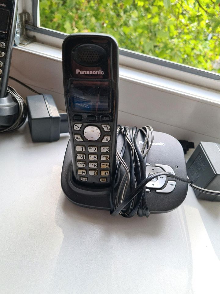 Panasonic Schnurlos Telefon zwei Stationen in Berlin
