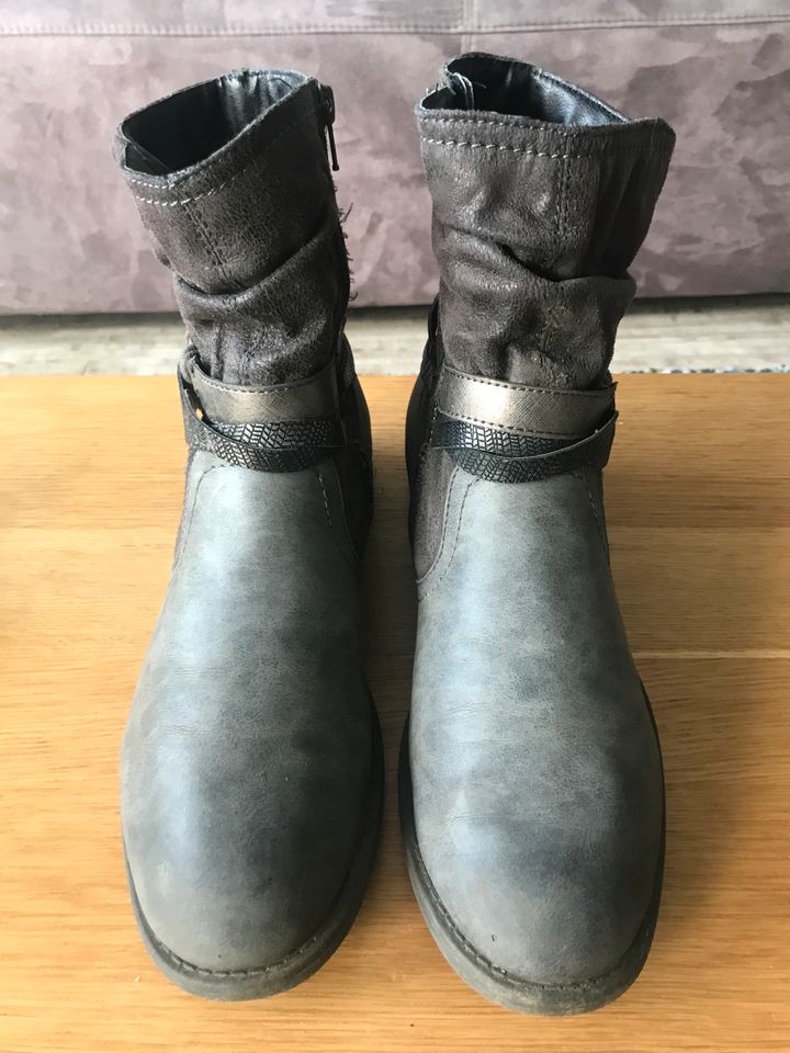 Boots Stiefeletten 42 Jana 5th Avenue C&A Primark TOP je ab 15€ in Sulzbach