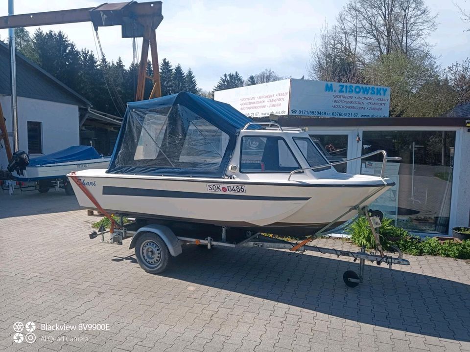 Kajütboot Sportboot Angelboot mit Trailer u.TÜV in Lengenfeld Vogtland