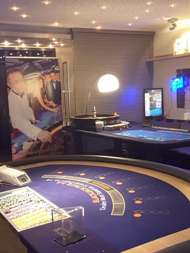 Mobiles Casino ,Black Jack, Poker, Roulette Tisch mit Croupier in Osnabrück