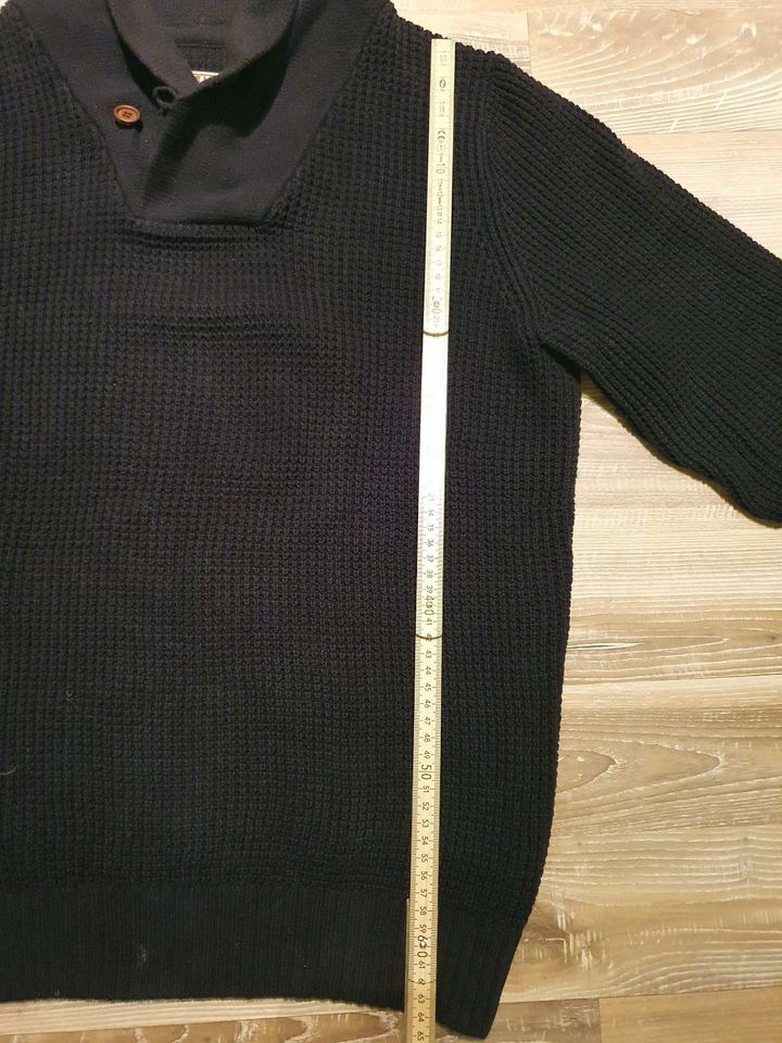 Review Strickpulli schwarz in Frankfurt am Main