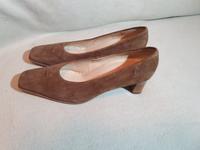 Eleganter Wildleder Damenschuhe von Högl Gr. 6/5 Köln - Porz Vorschau