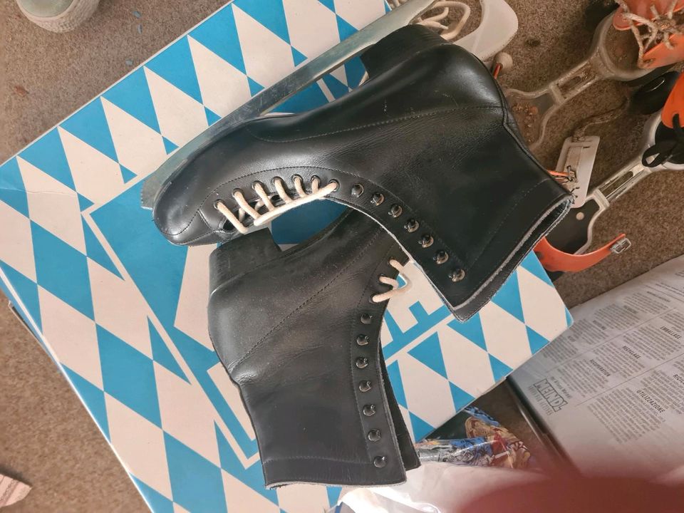 Eislaufschuhe Schlittschuhe schwarz echt leder in Röthenbach