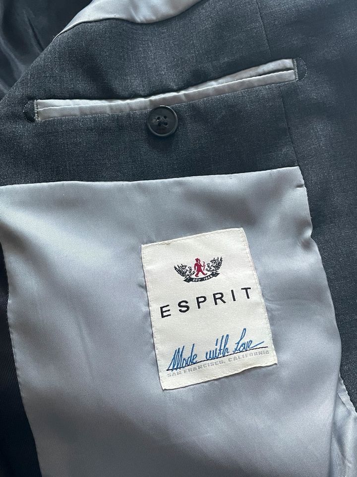 Schöner Esprit Anzug in anthrazit - Größe 48 in Düsseldorf