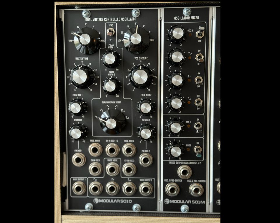 Modular Synthesizer - Oszillator VCO moog Format, 5U moon Modular in München