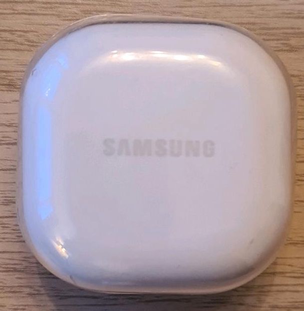 Original Samsung Galaxy Buds 2 Ladecase weiß in Ulm