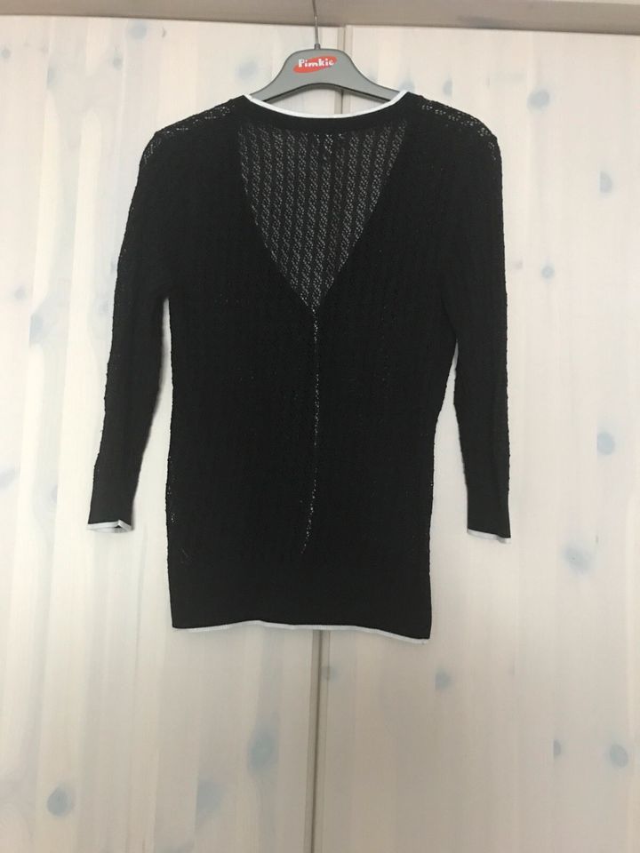 6x Strickjacke Cardigan Größe XS/S 5 Euro pro Artikel in Kolkwitz