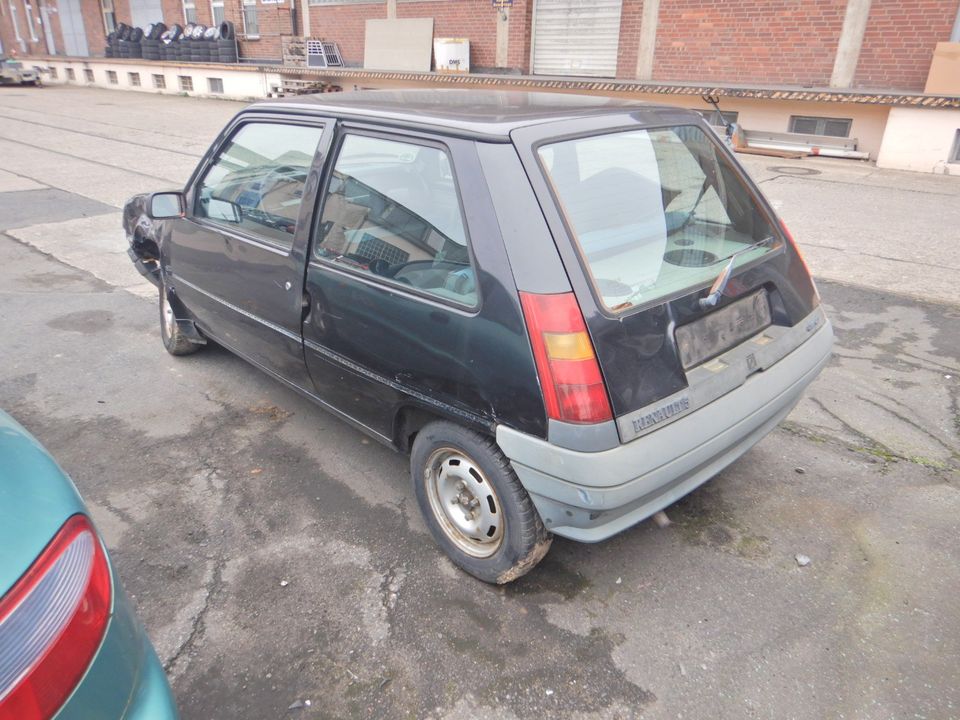 Renault R5  / 1990 / 43KW Schlachtfest !! in Neuss