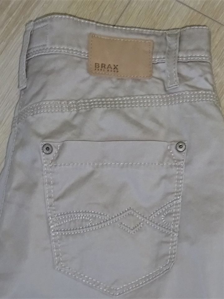 neuw. Freizeithose von Brax Modell Sara Sun Gr. 36 beigeton in Stade