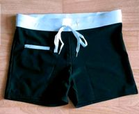 Neue Badehose schwarz/weiß Gr. M, mit Reißverschluß-Tasche, Neu Leipzig - Schönefeld-Abtnaundorf Vorschau