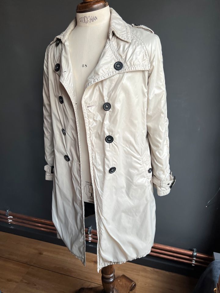 MONCLER Trenchcoat Gr. 3 / M beige Jacke Mantel in Hamburg